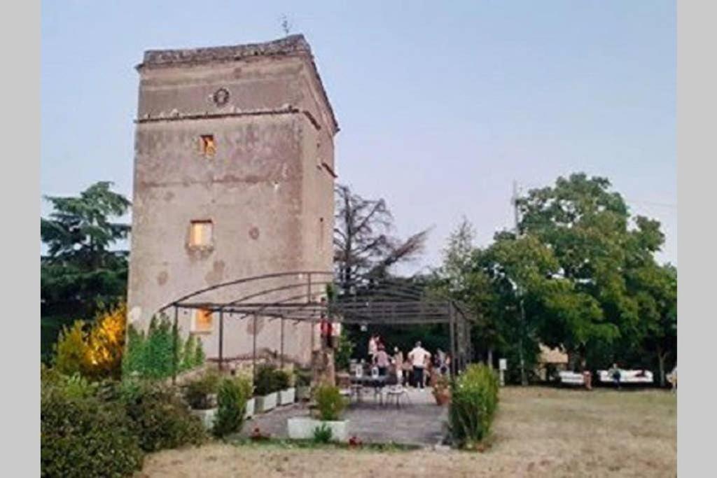 Torre Medievale Il Castellaccio Βίλα Civita Castellana Εξωτερικό φωτογραφία